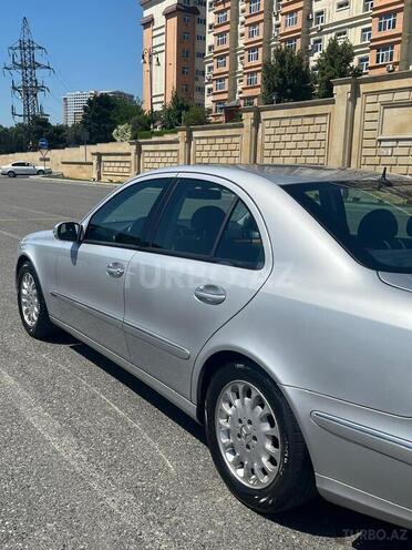 Mercedes E 240 2004, 283,000 km - 2.6 л - Bakı