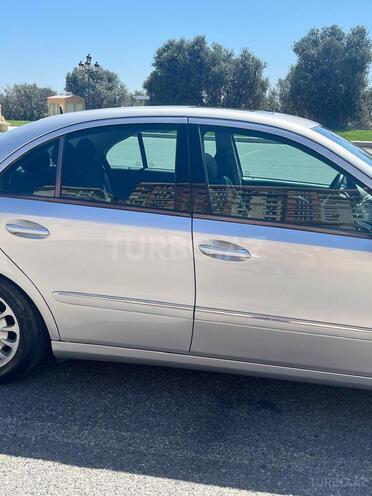 Mercedes E 240 2004, 283,000 km - 2.6 л - Bakı