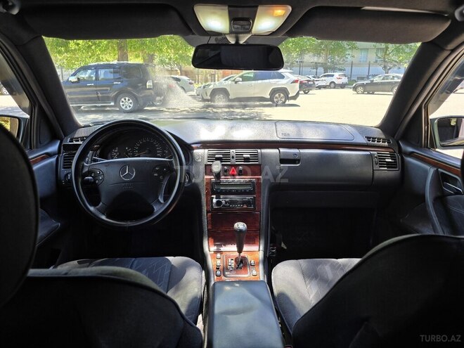 Mercedes E 220 d 2000, 504,000 km - 2.2 l - Bakı