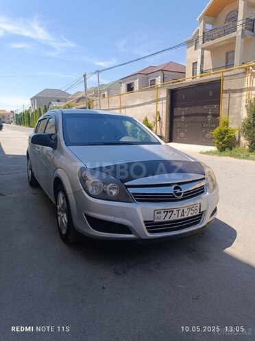 Opel Astra 2010, 290,000 km - 1.3 l - Bakı