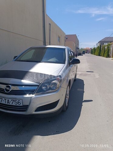 Opel Astra 2010, 290,000 km - 1.3 l - Bakı