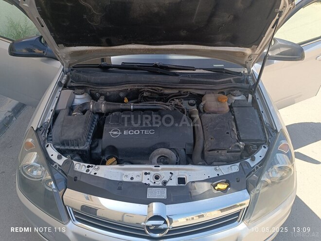 Opel Astra 2010, 290,000 km - 1.3 l - Bakı