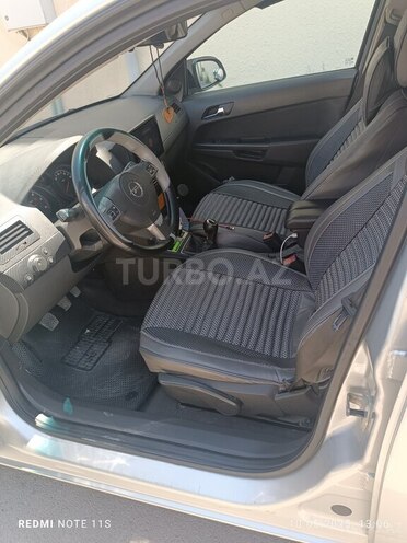 Opel Astra 2010, 290,000 km - 1.3 l - Bakı
