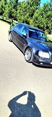 Mercedes E 220 1995, 245,678 km - 2.2 l - Gəncə
