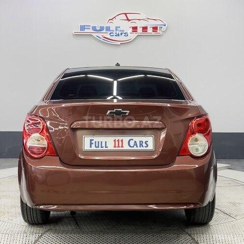 Chevrolet Aveo-8