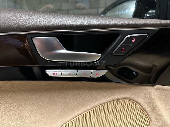 Audi A8 2014, 160,000 km - 4.0 l - Bakı