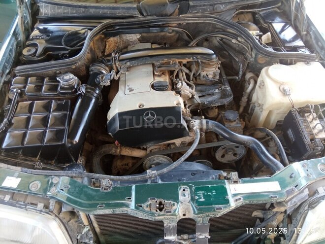 Mercedes C 200 2000, 427,000 km - 2.0 l - Bakı
