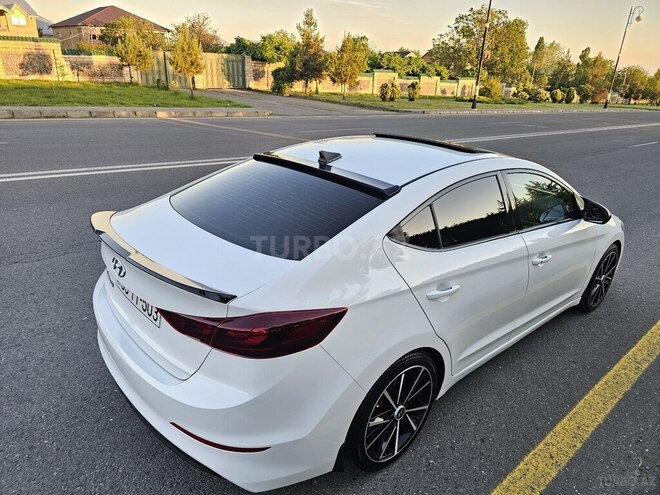 Hyundai Elantra 2018, 172,698 km - 2.0 л - Qəbələ