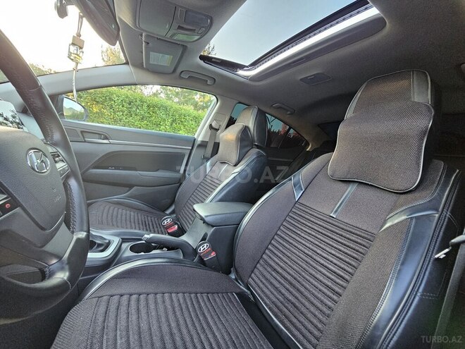 Hyundai Elantra 2018, 172,698 km - 2.0 л - Qəbələ