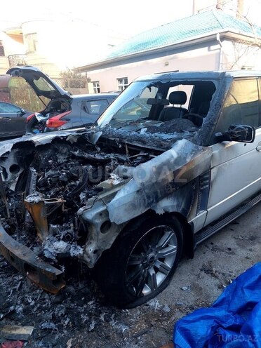 Land Rover RR Evoque 2003, 298,000 km - 4.4 l - Bakı