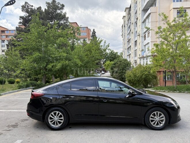 Hyundai Elantra 2019, 80,000 km - 1.4 l - Bakı