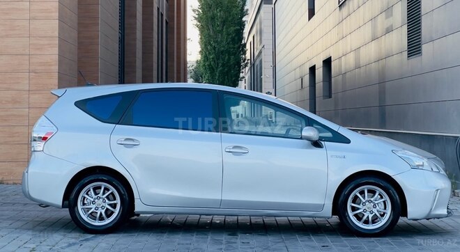 Toyota Prius V 2012, 185,000 km - 1.8 л - Bakı