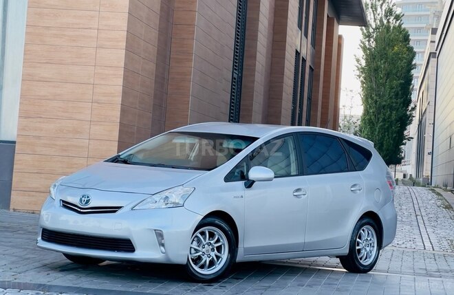 Toyota Prius V 2012, 185,000 km - 1.8 л - Bakı
