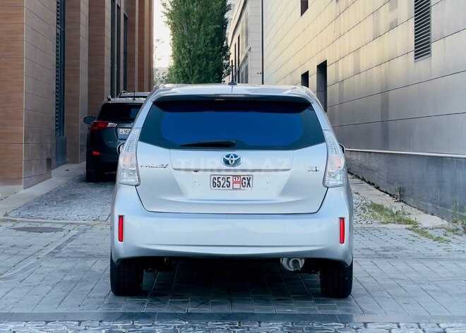 Toyota Prius V 2012, 185,000 km - 1.8 л - Bakı