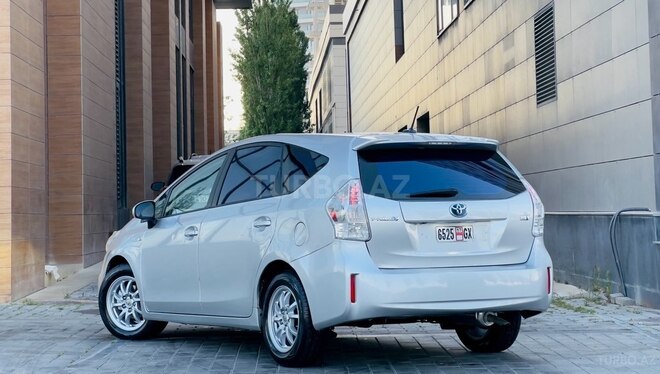 Toyota Prius V 2012, 185,000 km - 1.8 л - Bakı