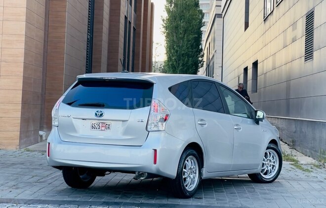 Toyota Prius V 2012, 185,000 km - 1.8 л - Bakı