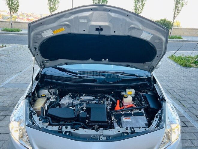 Toyota Prius V 2012, 185,000 km - 1.8 л - Bakı