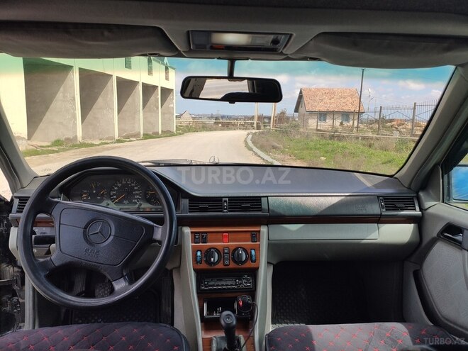 Mercedes E 220 1994, 467,000 km - 2.2 l - Bakı