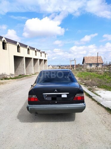 Mercedes E 220 1994, 467,000 km - 2.2 l - Bakı