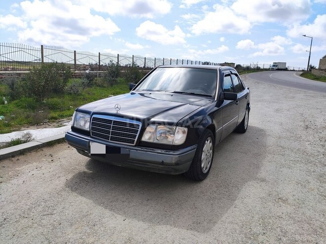 Mercedes E 220 1994, 467,000 km - 2.2 l - Bakı