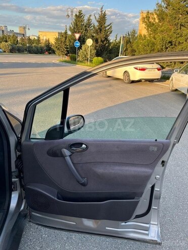 Mercedes A 190 2000, 300,000 km - 1.9 l - Bakı