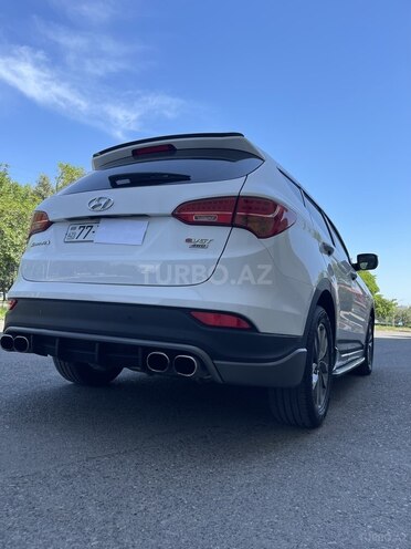 Hyundai Santa Fe-13
