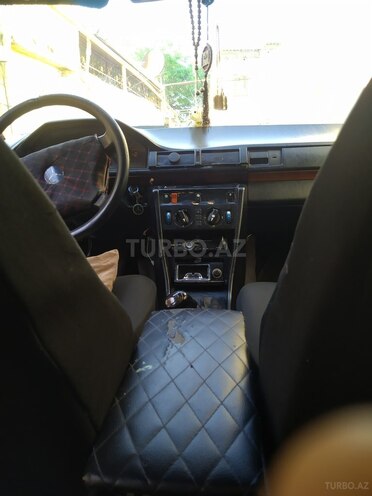 Mercedes E 300 d 1989, 282,646 km - 3.0 л - Bakı
