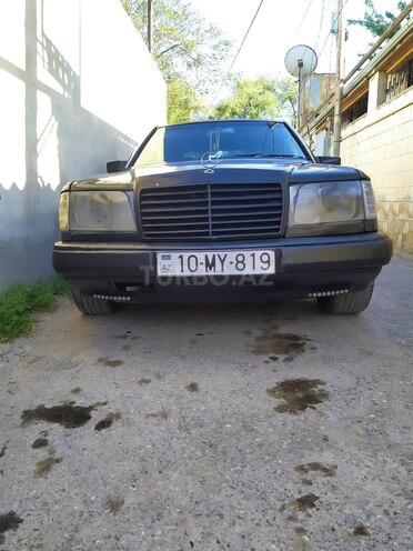 Mercedes E 300 d 1989, 282,646 km - 3.0 л - Bakı