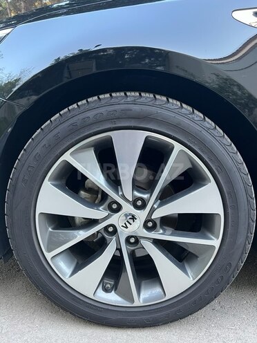 Kia K5-20