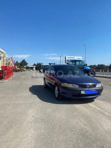 Opel Vectra 1996, 235,000 km - 2.0 l - Bakı