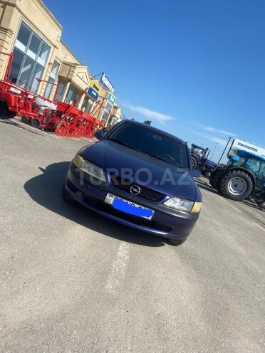 Opel Vectra 1996, 235,000 km - 2.0 l - Bakı