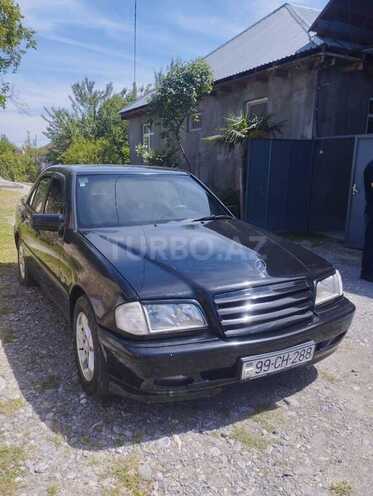 Mercedes C 180 1999, 300,235 km - 1.8 л - Şəki