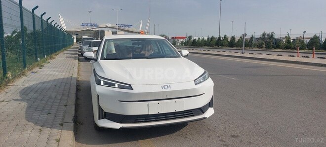 Changan Qiyuan A05 2024, 0 km - 1.5 л - Sumqayıt