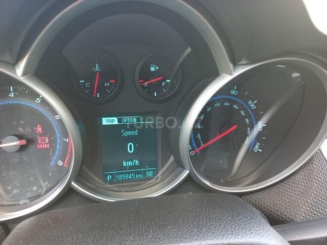 Chevrolet Cruze-10