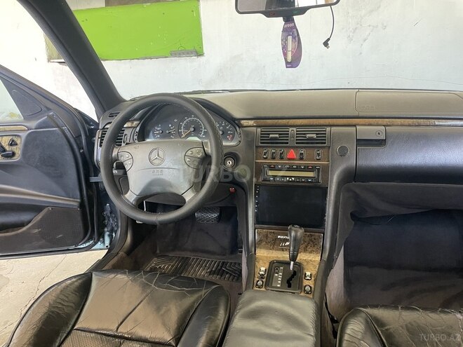 Mercedes E 320 1996, 289,000 km - 3.2 l - Gəncə