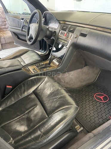 Mercedes E 320 1996, 289,000 km - 3.2 l - Gəncə