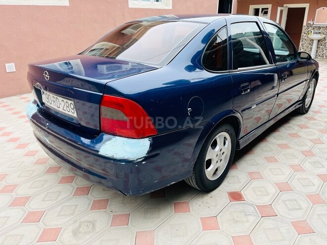 Opel Vectra 1999, 285,635 km - 1.6 l - Qazax