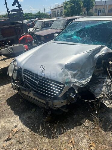 Mercedes E 320 2000, 298,000 km - 3.2 l - Masallı