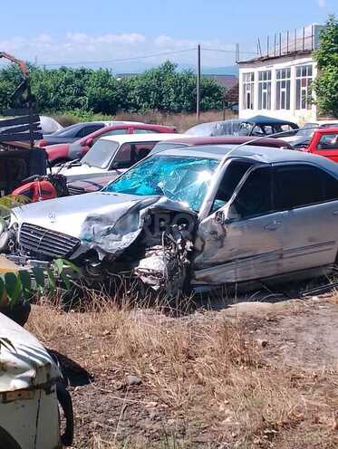 Mercedes E 320 2000, 298,000 km - 3.2 l - Masallı