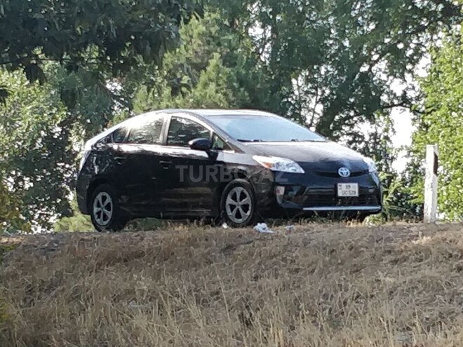 Toyota Prius 2015, 220,739 km - 1.8 l - Bakı