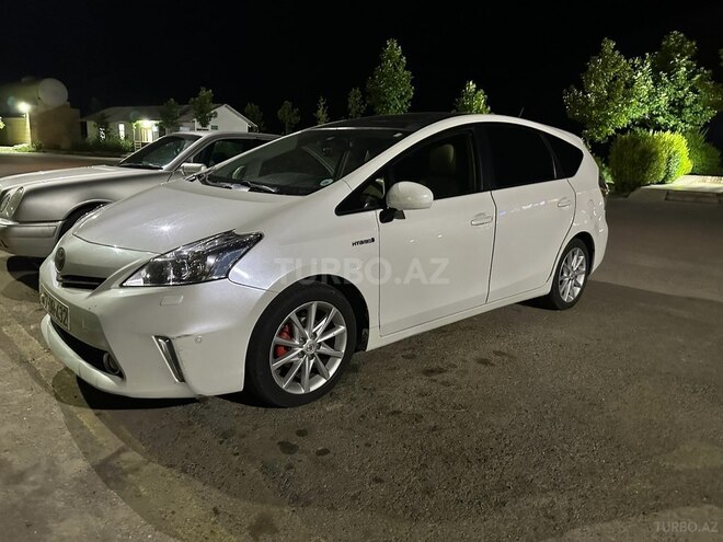 Toyota Prius V 2012, 230,000 km - 1.8 л - Bakı