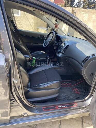 Hyundai i30 2010, 334,000 km - 1.6 l - Bakı