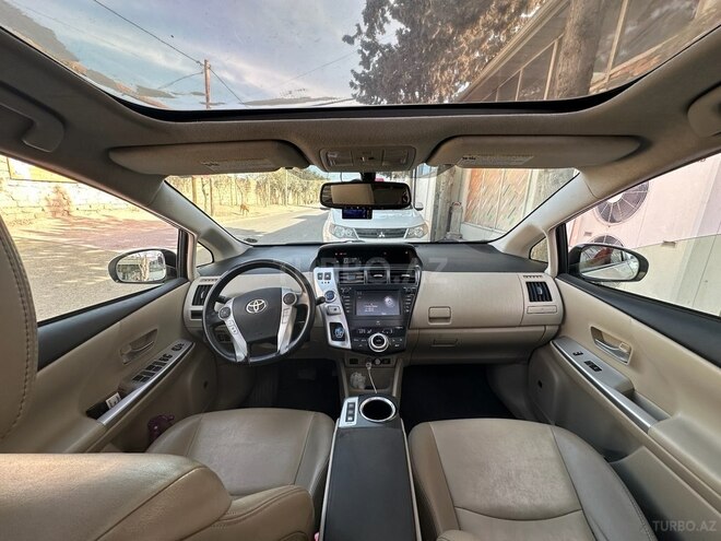 Toyota Prius V 2012, 230,000 km - 1.8 л - Bakı
