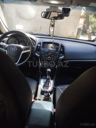 Opel Astra 2014, 167,000 km - 1.4 l - Bakı