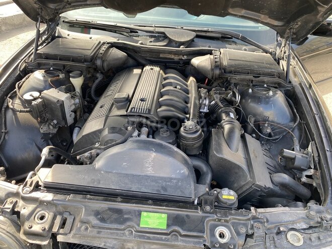 BMW 528 1998, 265,000 km - 2.8 l - Bakı