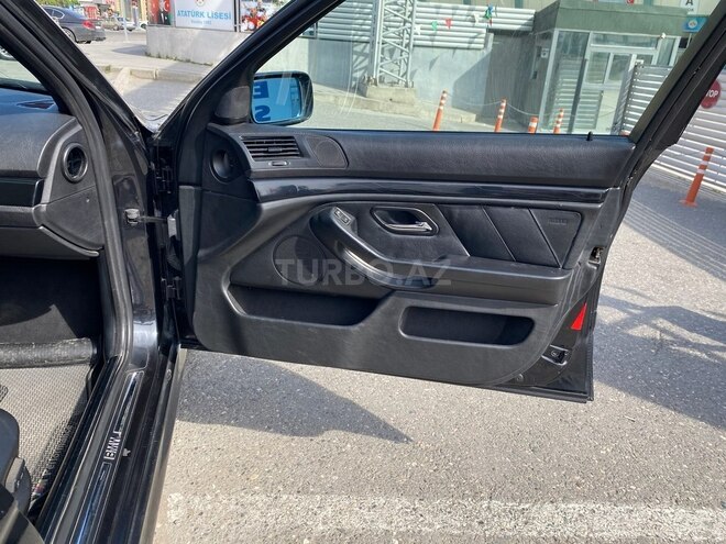 BMW 528 1998, 265,000 km - 2.8 l - Bakı