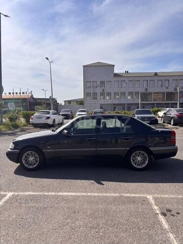 Mercedes C 200 1995, 450,000 km - 2.0 l - Bakı