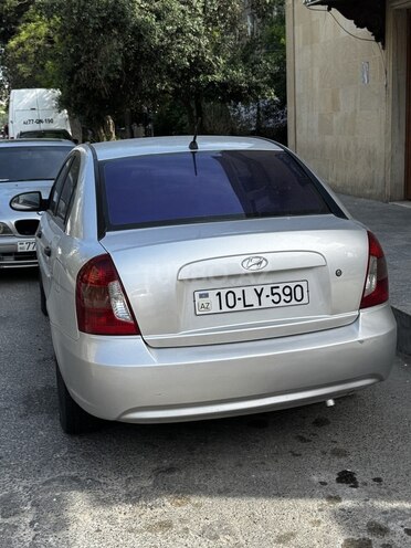 Hyundai Accent-3