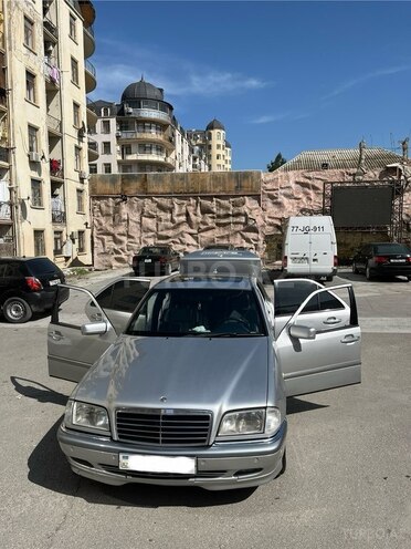 Mercedes C 240 1999, 259,079 km - 2.4 l - Xırdalan