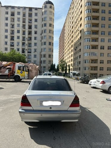 Mercedes C 240 1999, 259,079 km - 2.4 l - Xırdalan